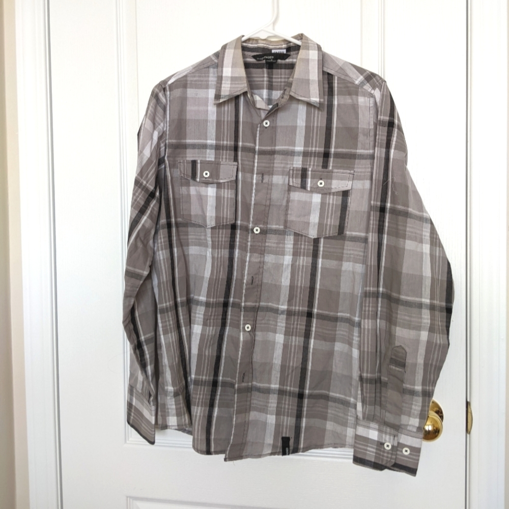 3/$15 Straight Faded Rustic Long sleeve shirt